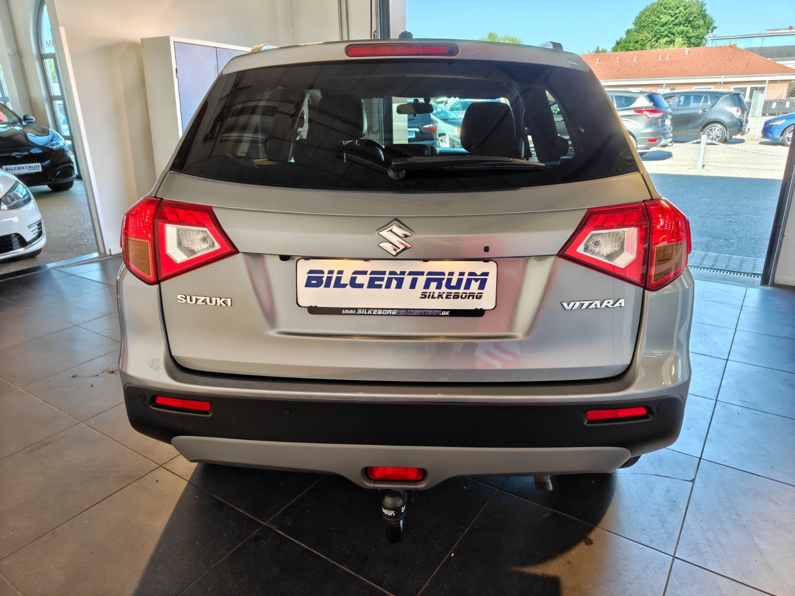 Grå Suzuki Vitara fra 2015
