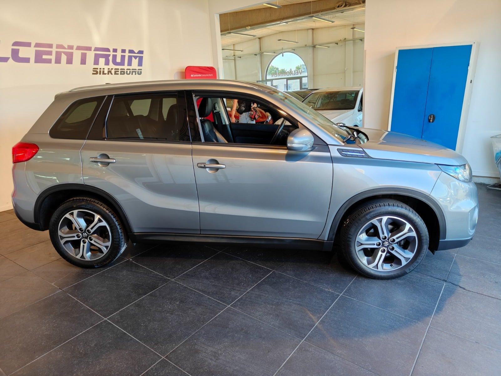 Grå Suzuki Vitara fra 2015