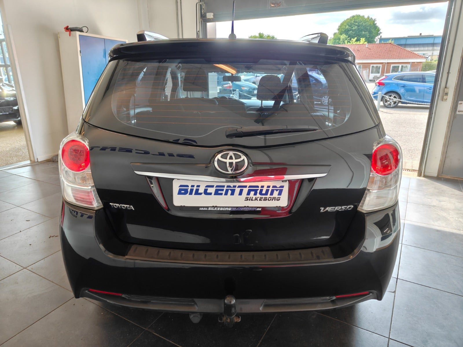 Sort Toyota Verso fra 2014