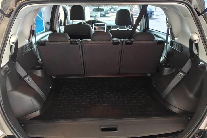 Sort Toyota Verso fra 2014