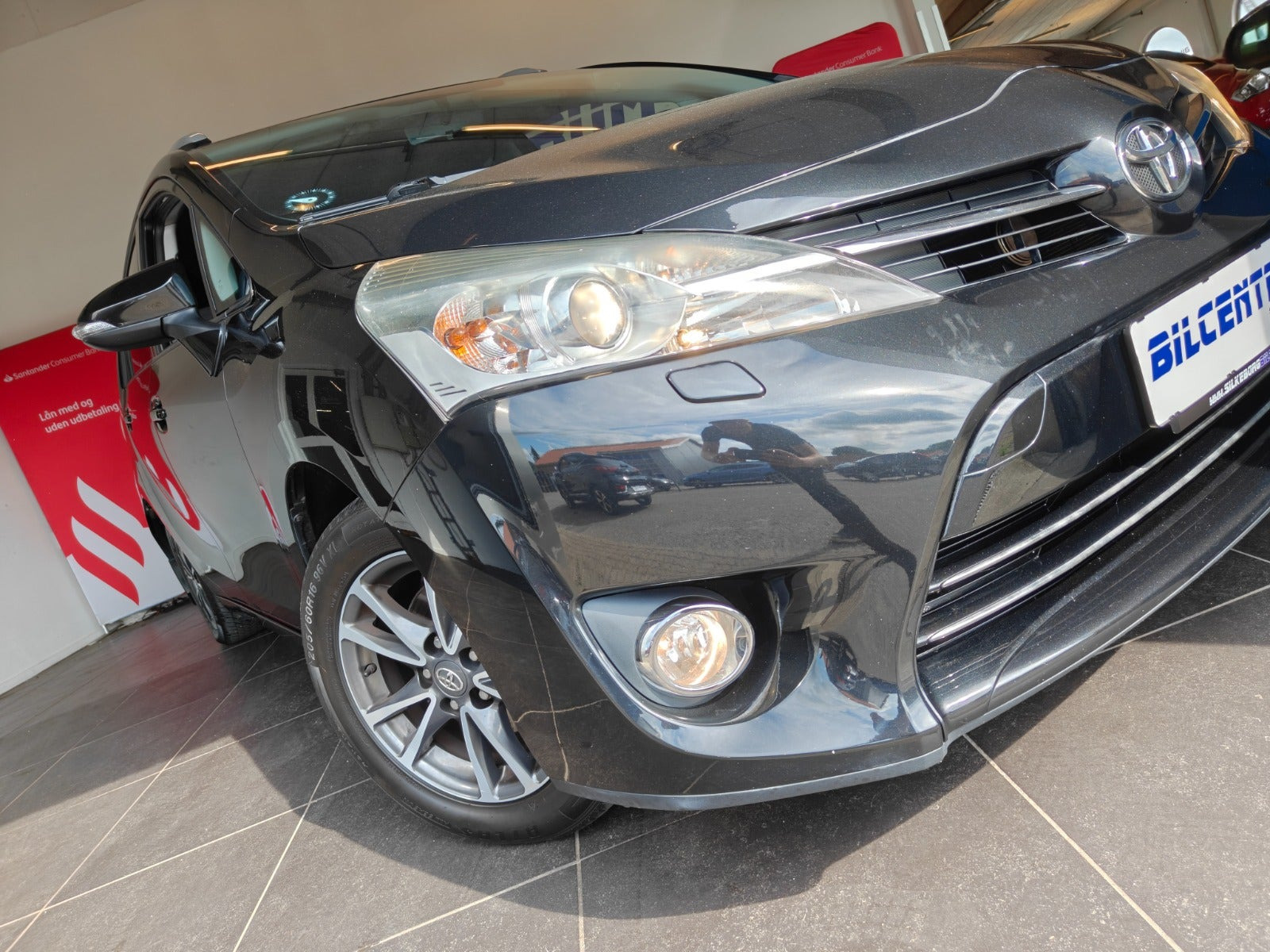 Sort Toyota Verso fra 2014