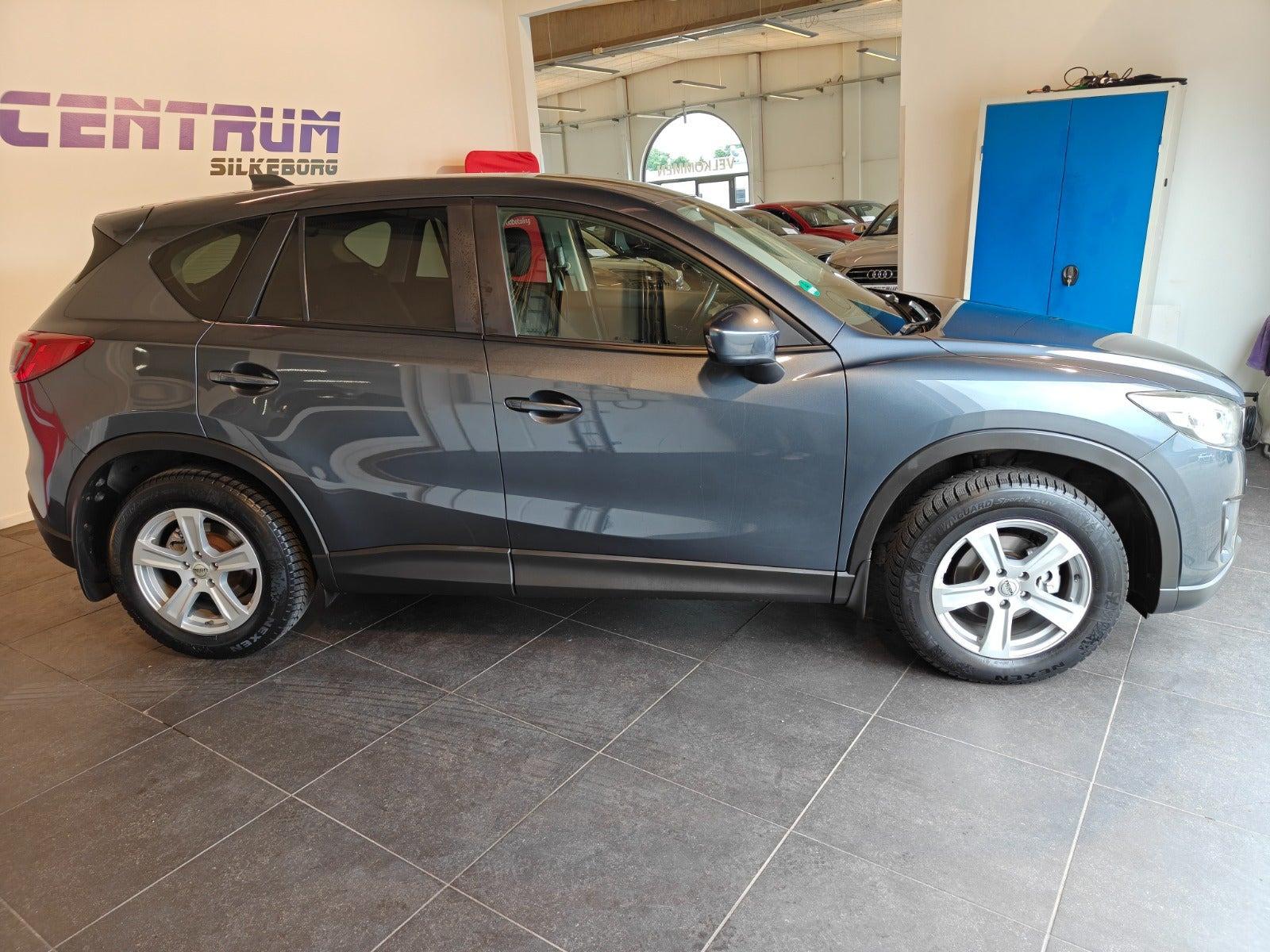 Blå Mazda CX-5 fra 2012