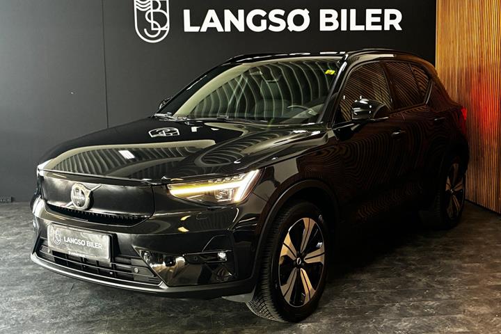 Sort Volvo XC40 fra 2023 set udefra