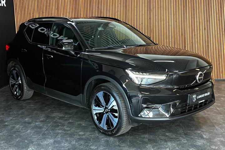 Sort Volvo XC40 fra 2023
