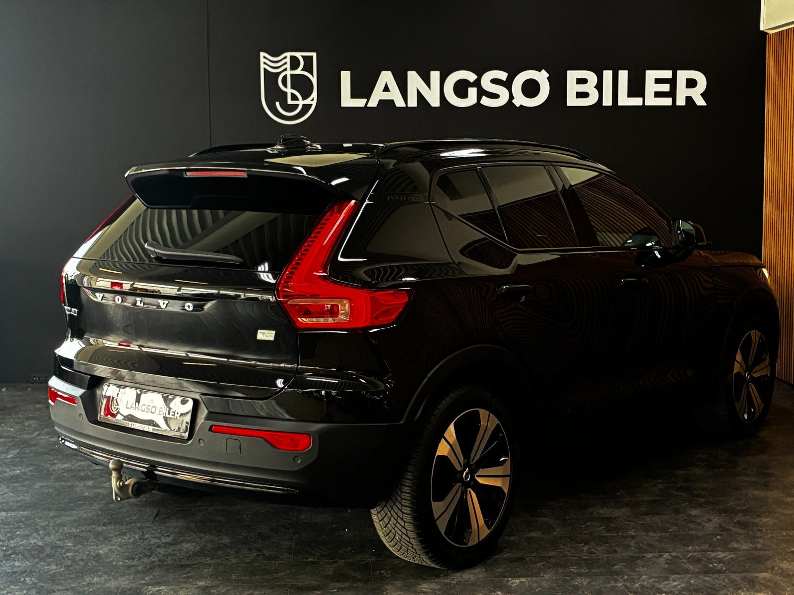 Sort Volvo XC40 fra 2023
