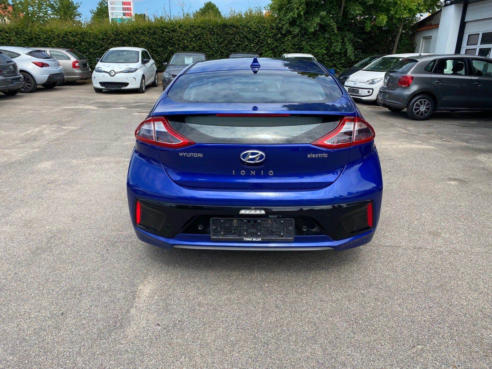 Blå Hyundai Ioniq fra 2019
