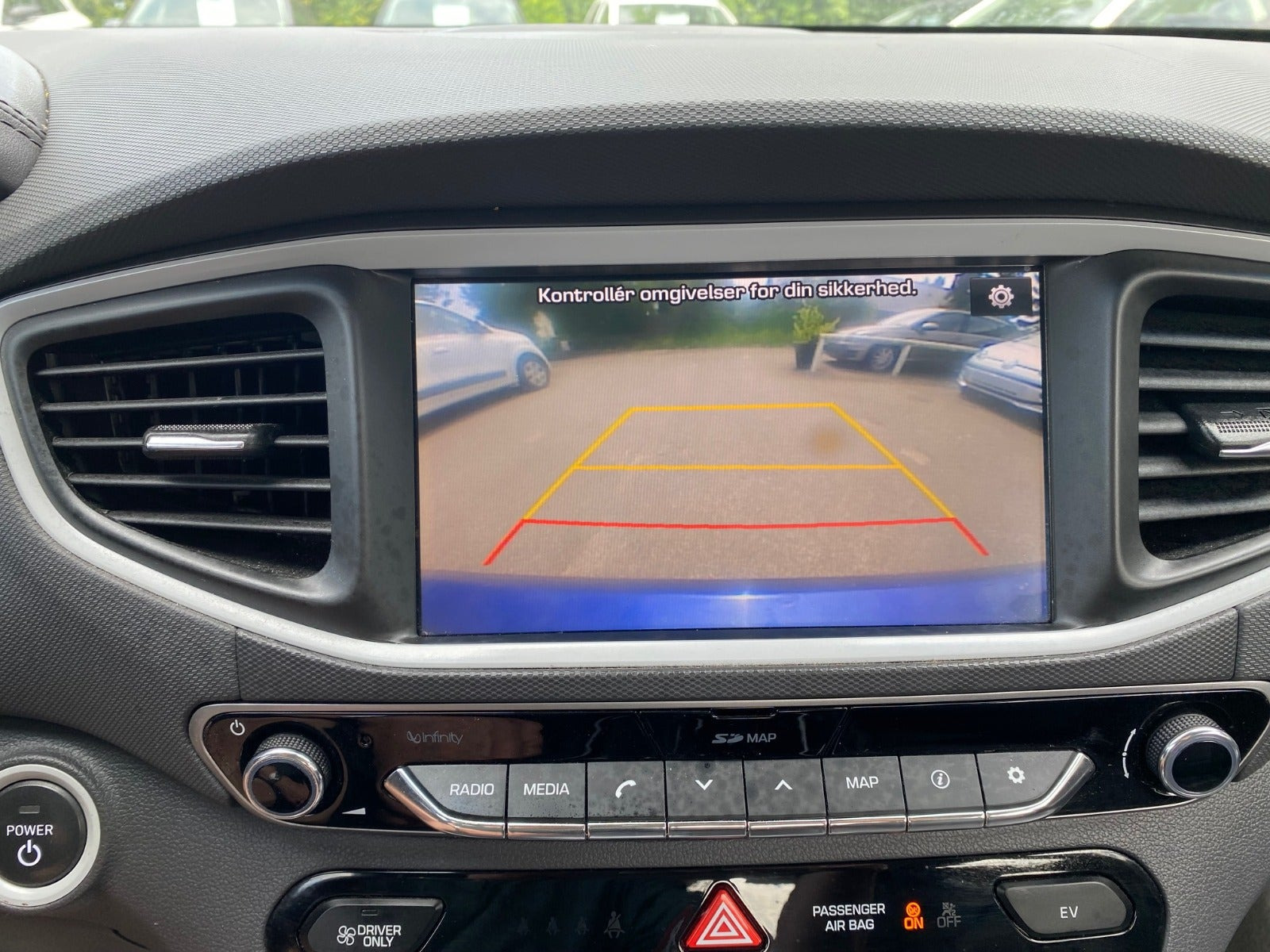 Blå Hyundai Ioniq fra 2019