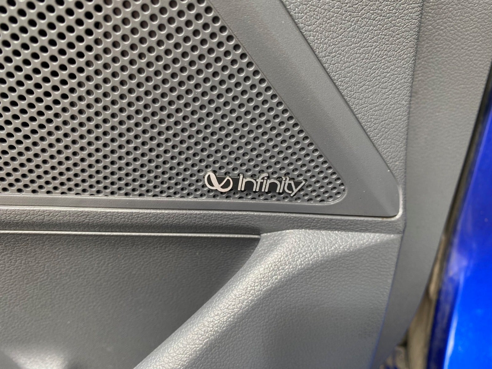 Blå Hyundai Ioniq fra 2019