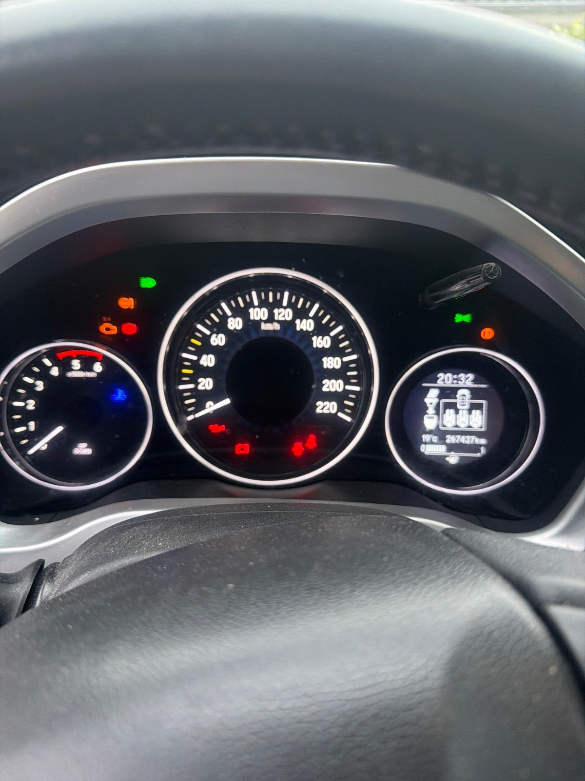 Sort Honda HR-V fra 2016 set indefra