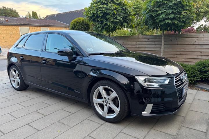 Sort Audi A3 fra 2017