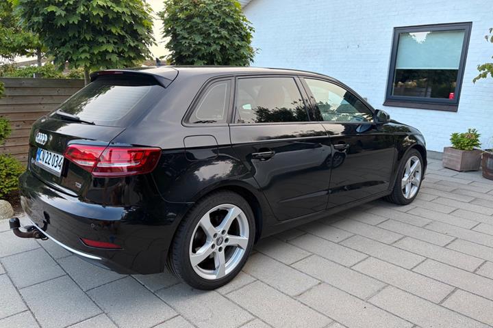 Sort Audi A3 fra 2017