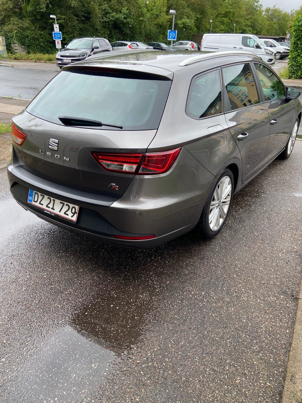 Grå Seat Leon fra 2015