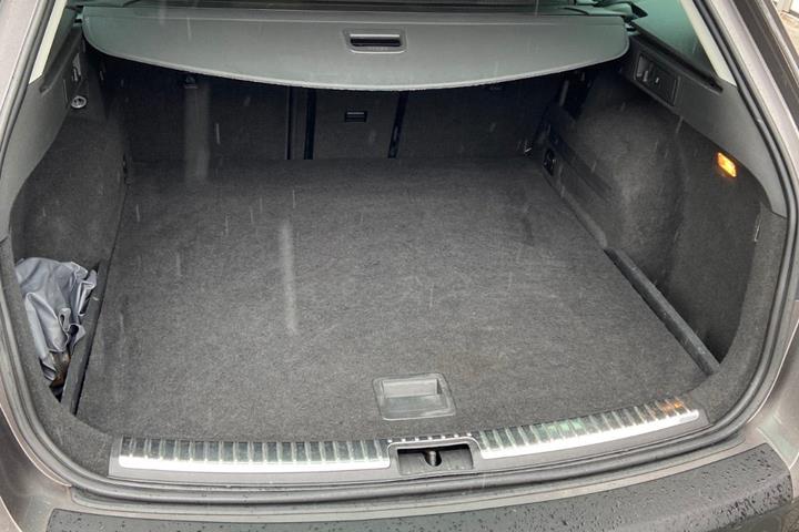 Grå Seat Leon fra 2015