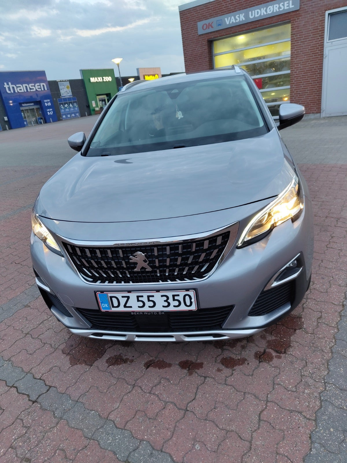 Sølv Peugeot 3008 fra 2019