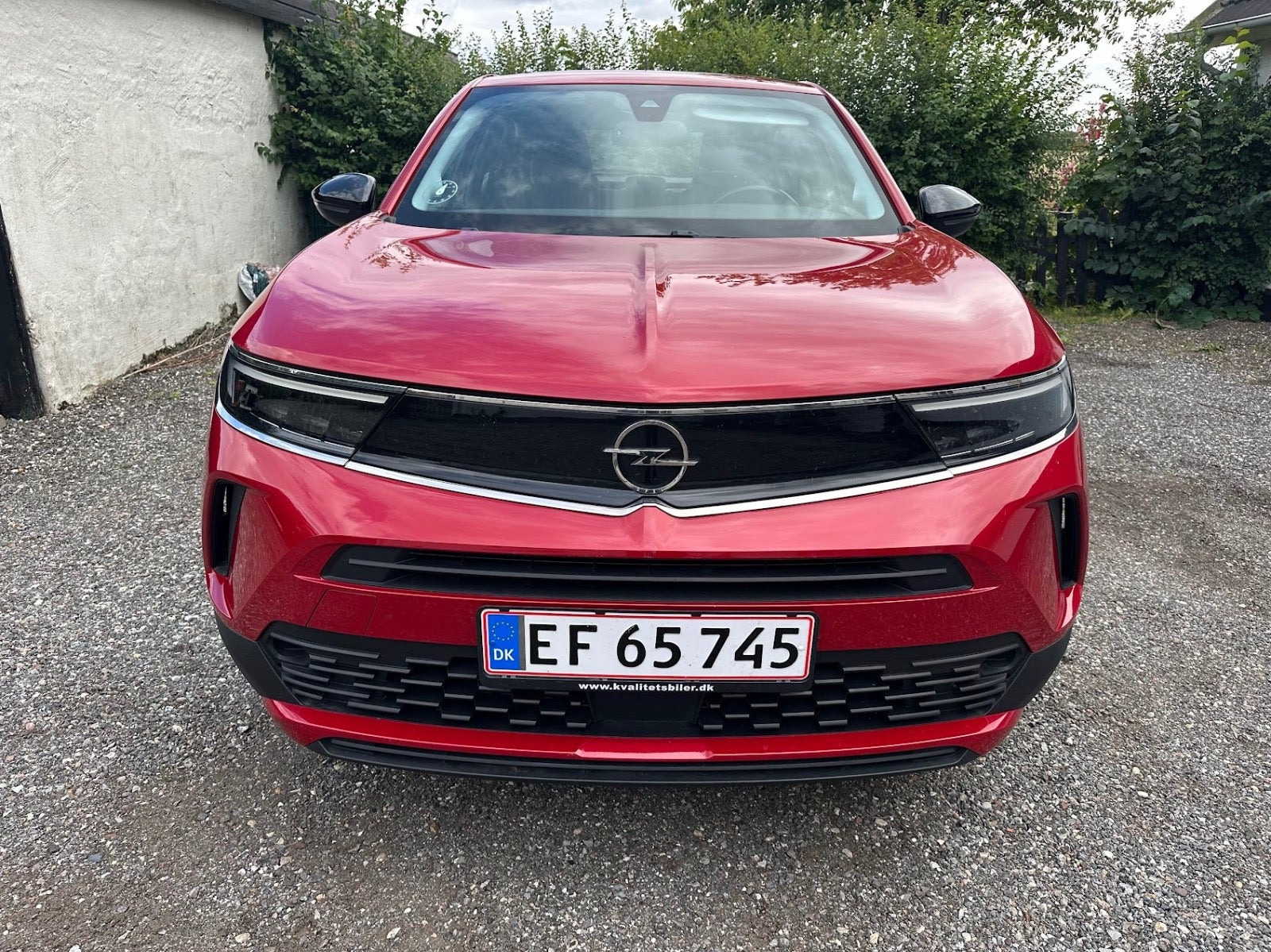 Rød Opel Mokka-e fra 2021