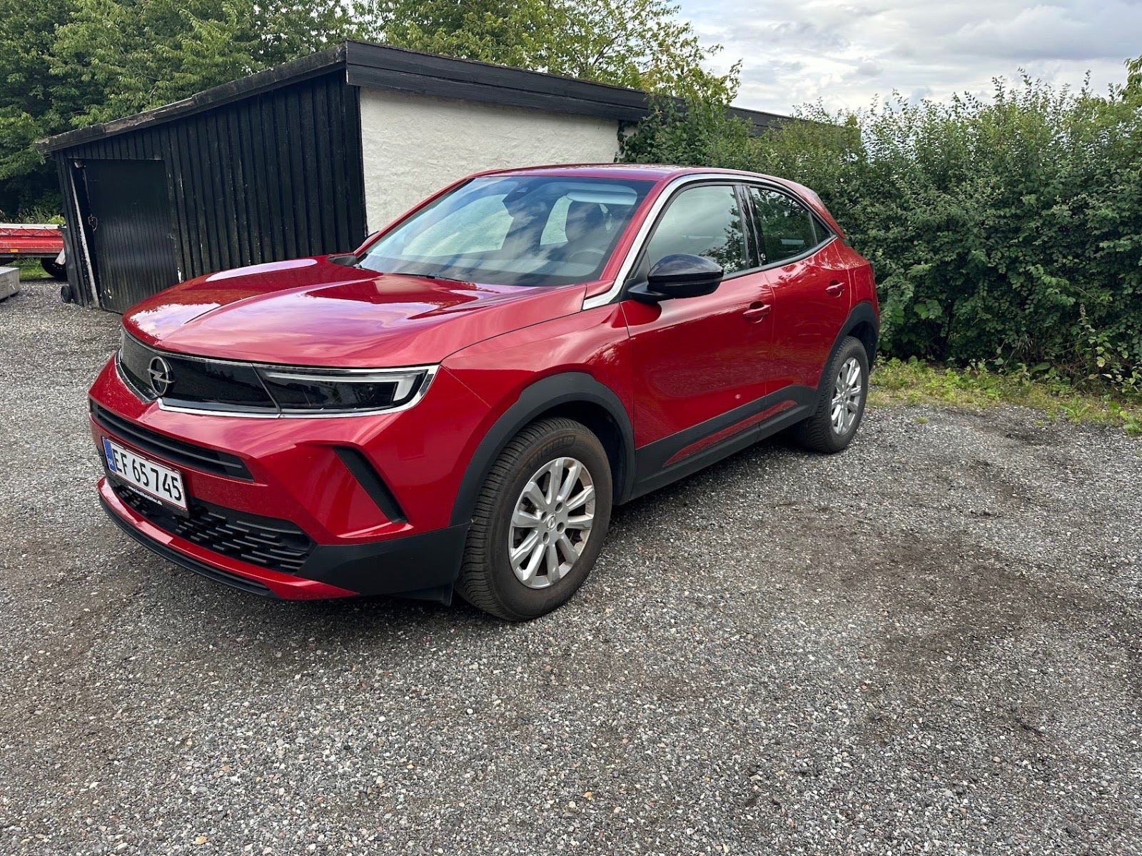 Rød Opel Mokka-e fra 2021