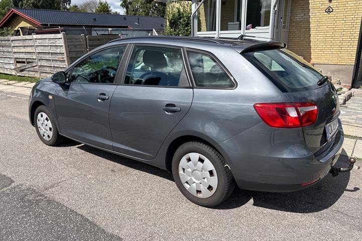Grå Seat Ibiza fra 2013