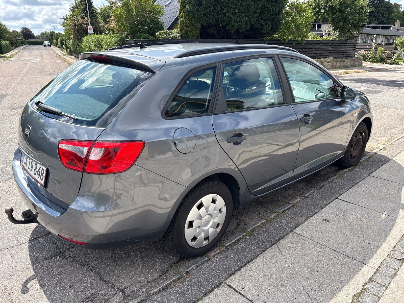 Grå Seat Ibiza fra 2013