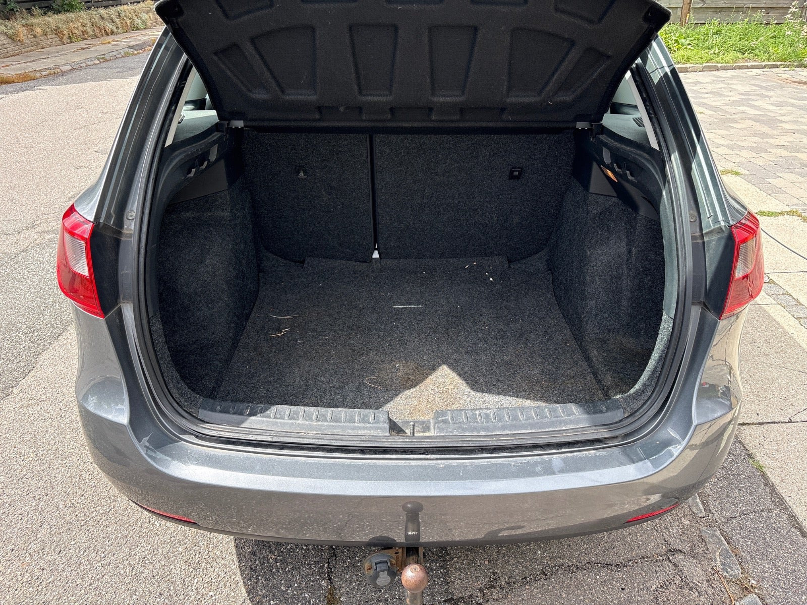 Grå Seat Ibiza fra 2013