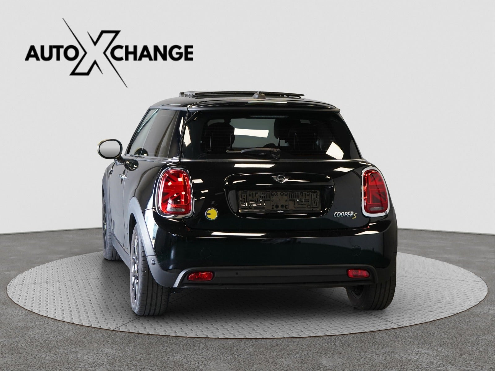 Sort Mini Cooper SE fra 2022