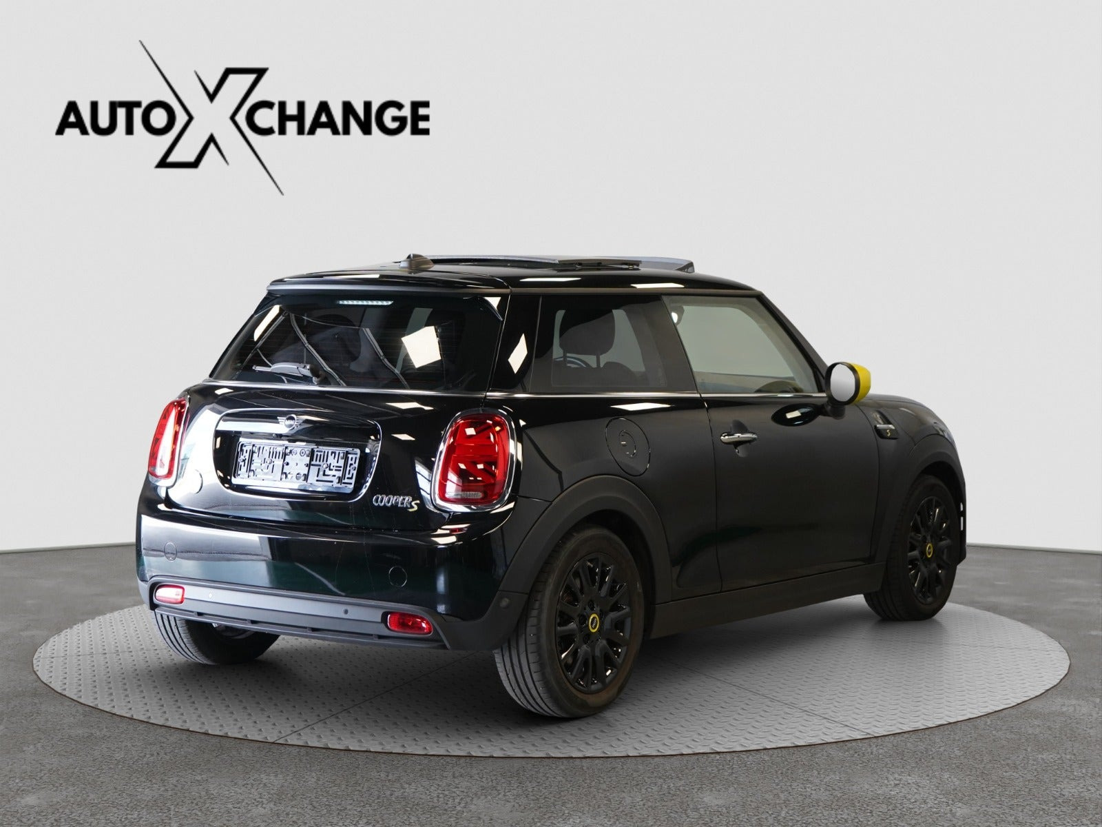 Sort Mini Cooper SE fra 2022