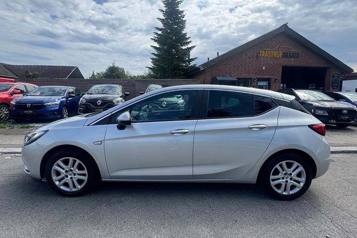 undefined Opel Astra fra 2019