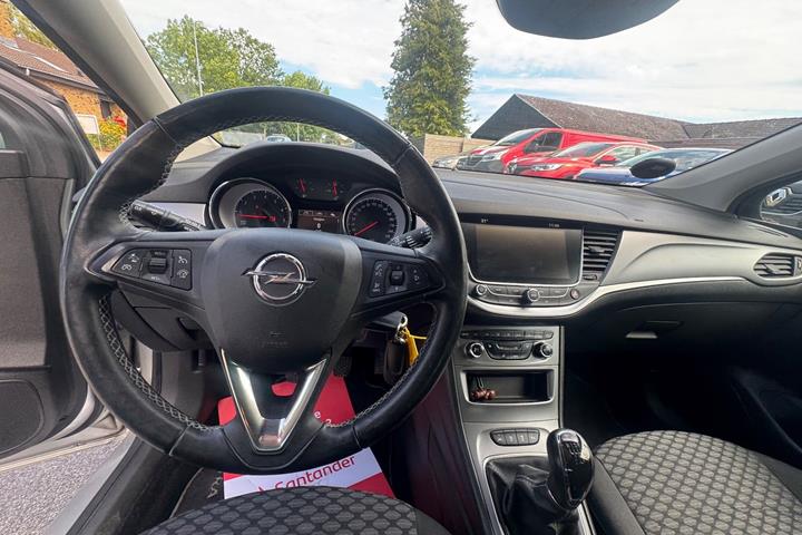 undefined Opel Astra fra 2019