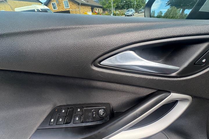 undefined Opel Astra fra 2019