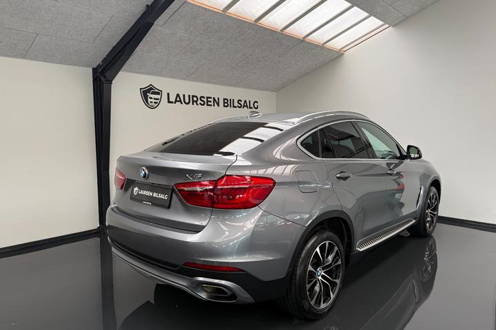 Sølv BMW X6 fra 2016