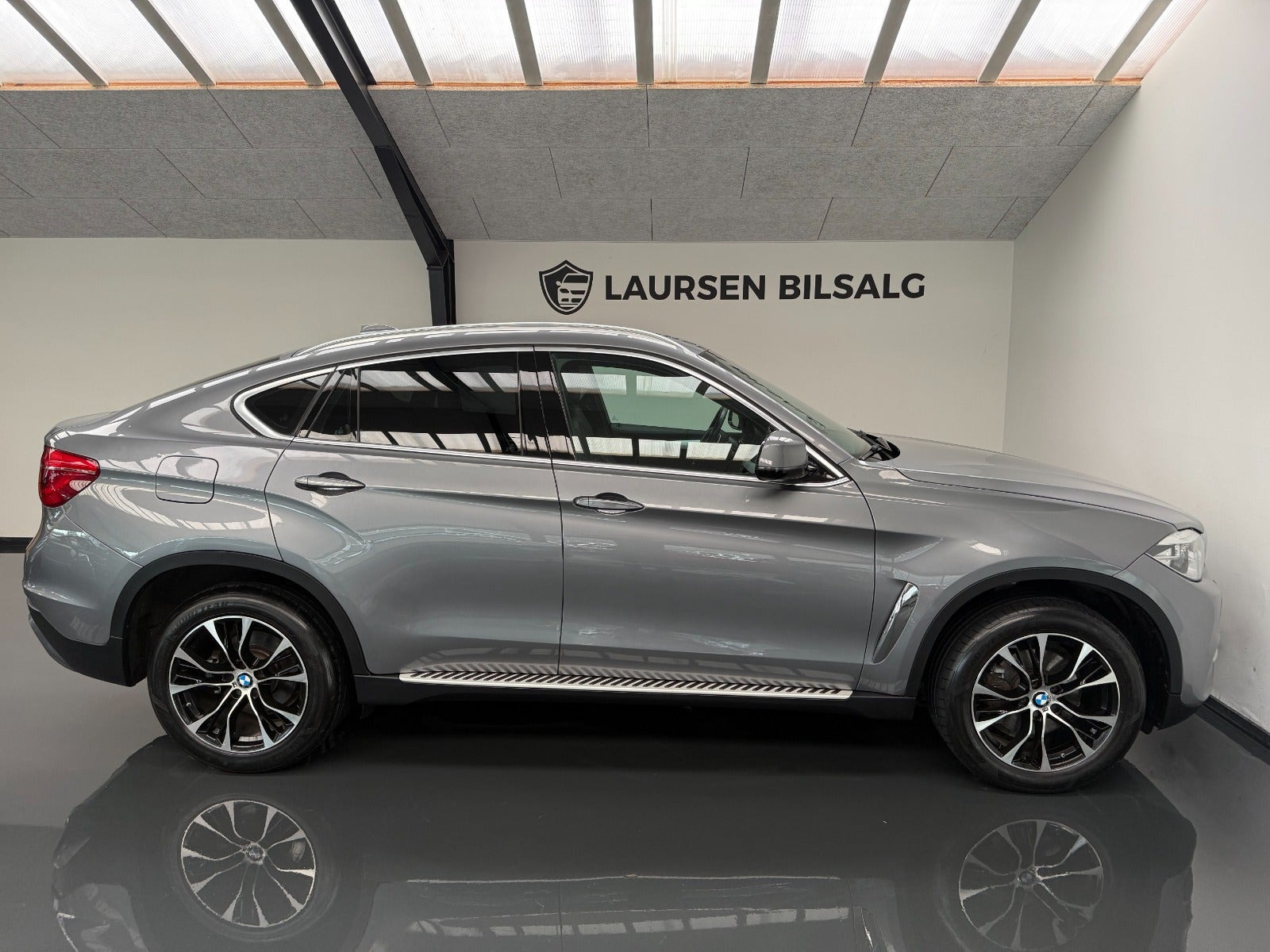 Sølv BMW X6 fra 2016