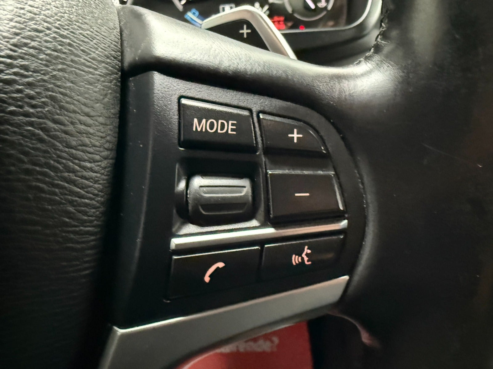 Sølv BMW X6 fra 2016