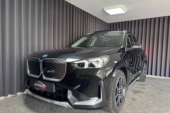 Sort BMW iX1 fra 2026