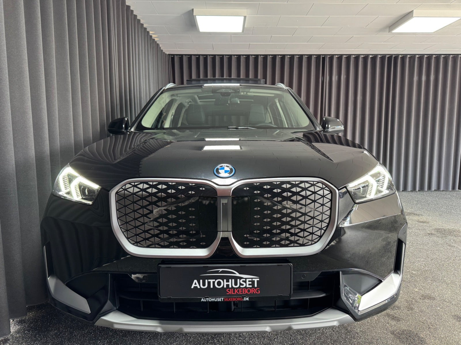 Sort BMW iX1 fra 2026