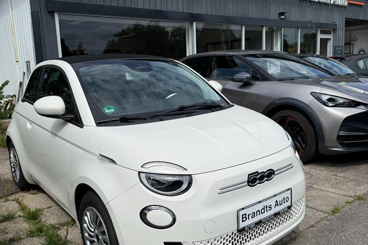 undefined Fiat 500e fra 2023