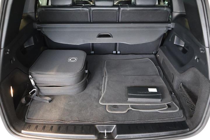 Hvid Mercedes EQB250+ fra 2024