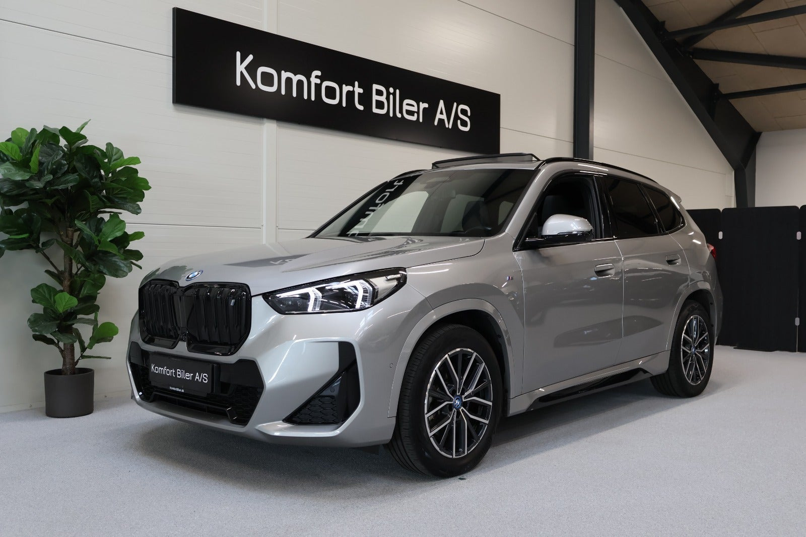 BMW iX1 xDrive30 Fully Charged M-Sport