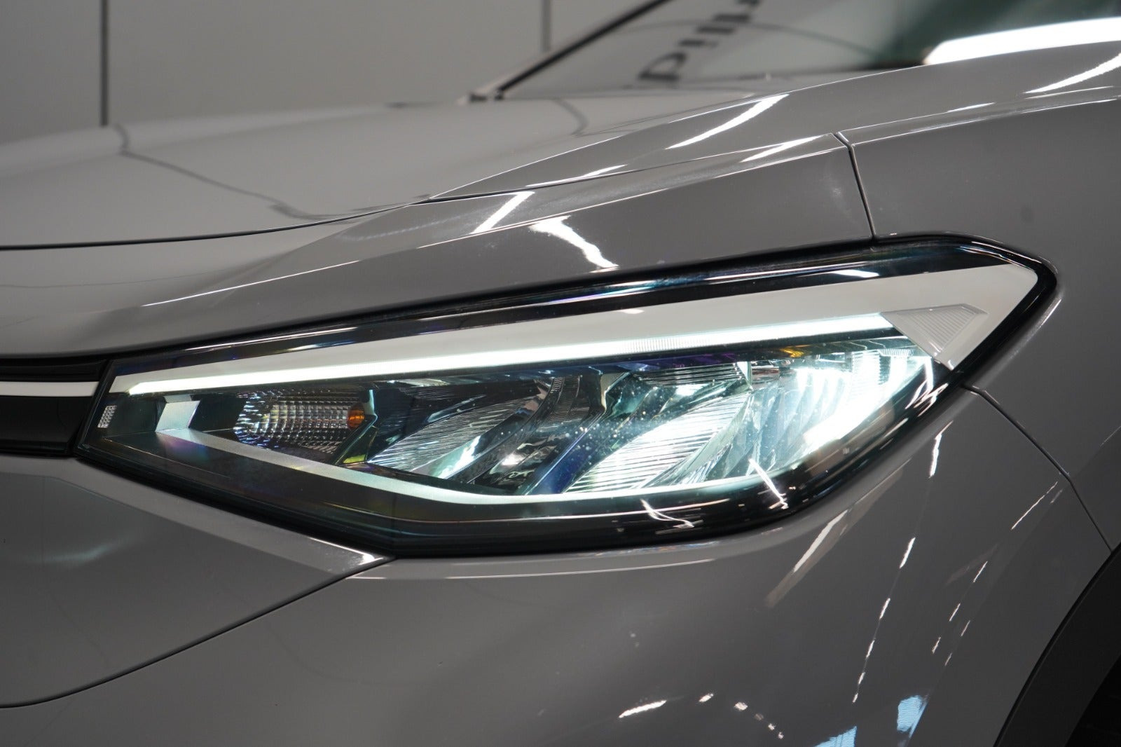 Grå VW ID.4 fra 2022