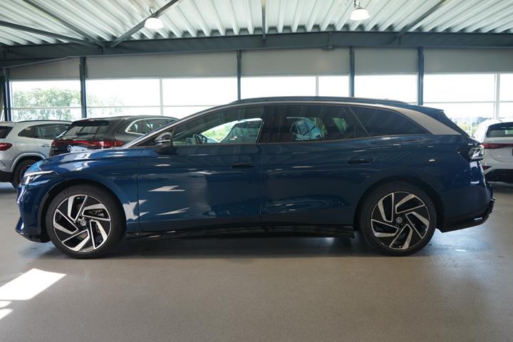 Blå VW ID.7 fra 2025