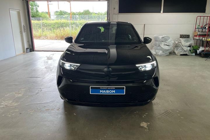 Sort Opel Mokka-e fra 2025