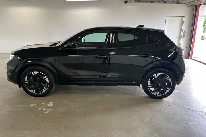Sort Opel Mokka-e fra 2025