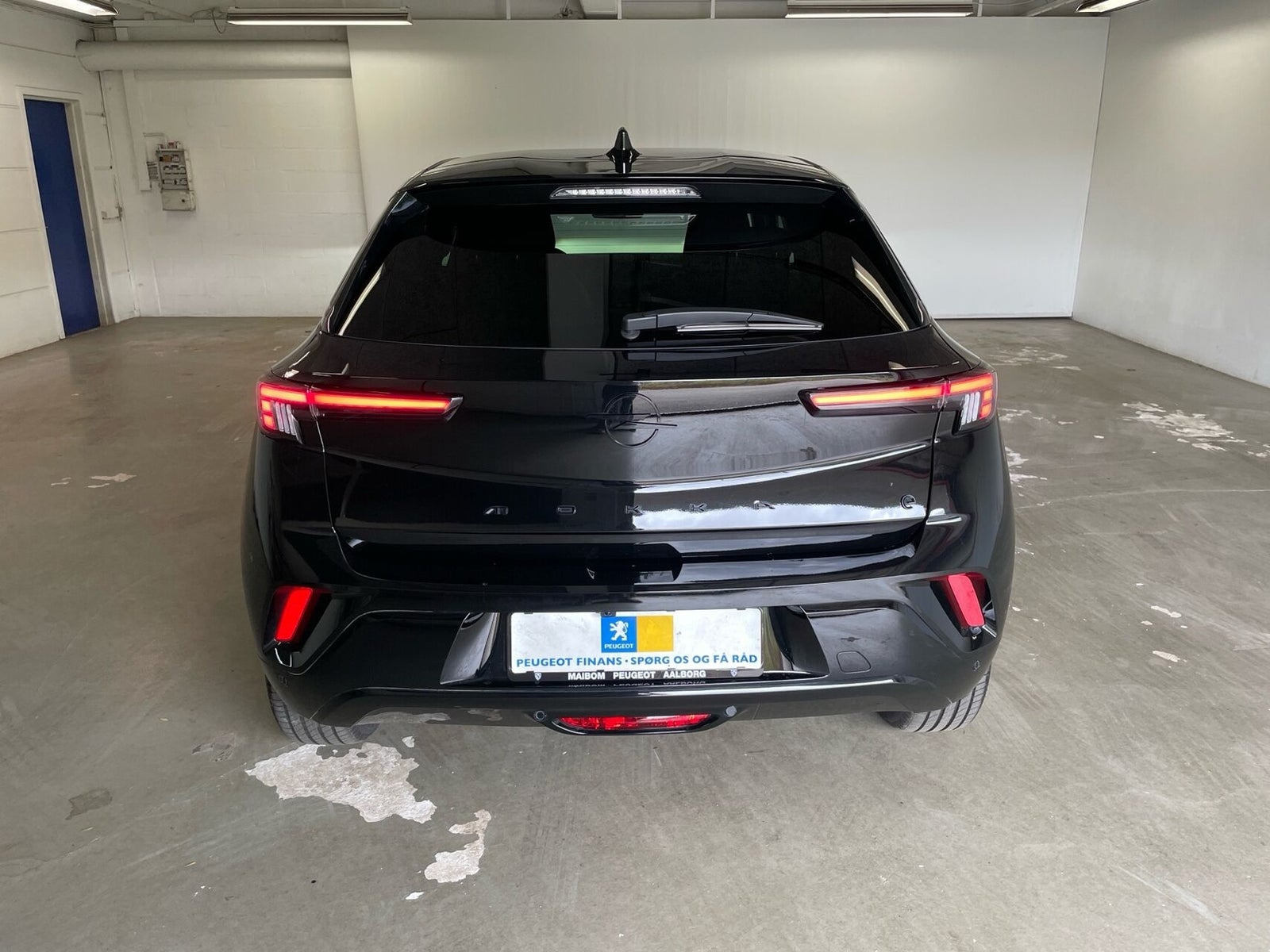 Sort Opel Mokka-e fra 2025