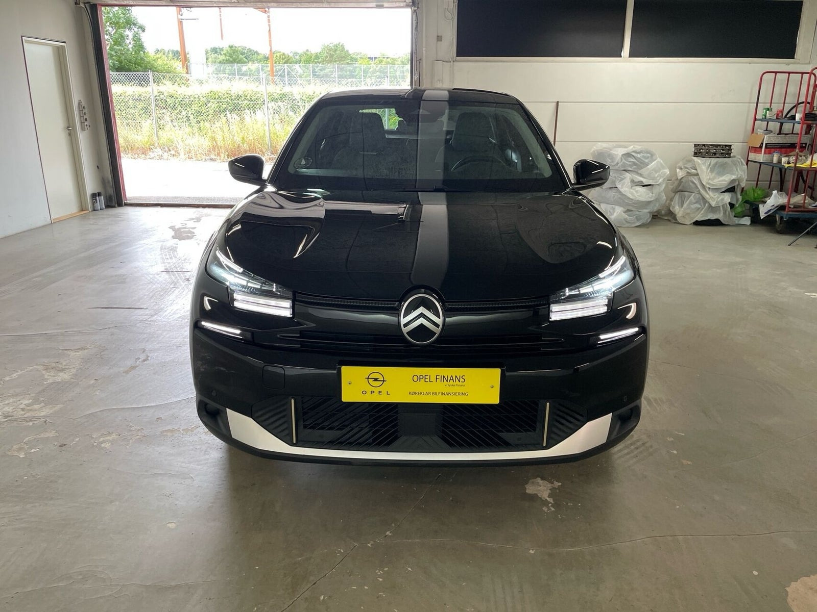 Sort Citroën ë-C4 X fra 2024