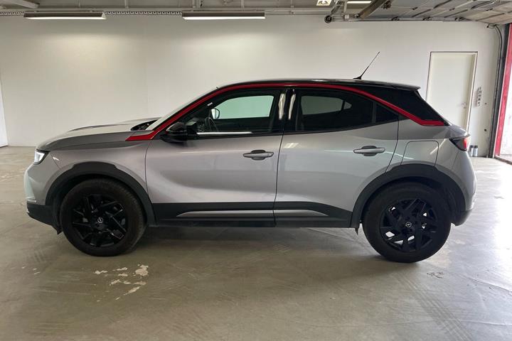 Sølv Opel Mokka-e fra 2023