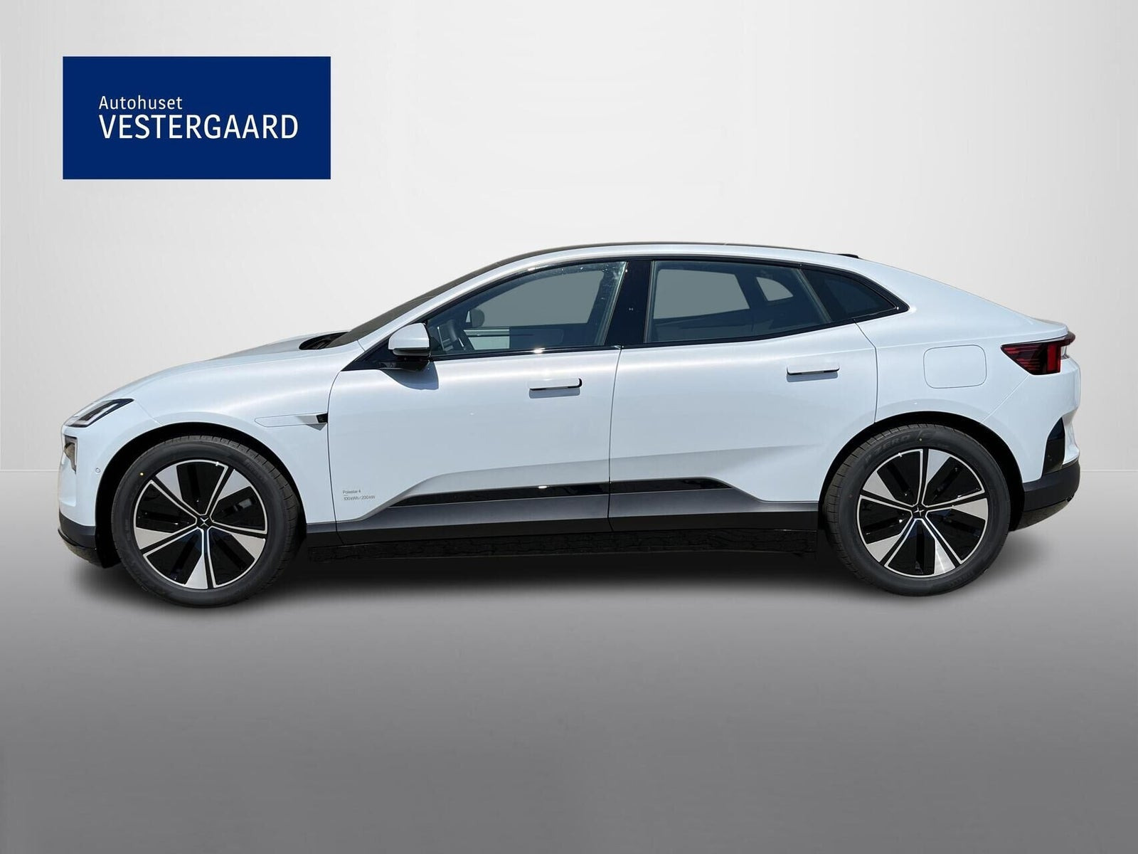 Sølv Polestar 4 fra 2026