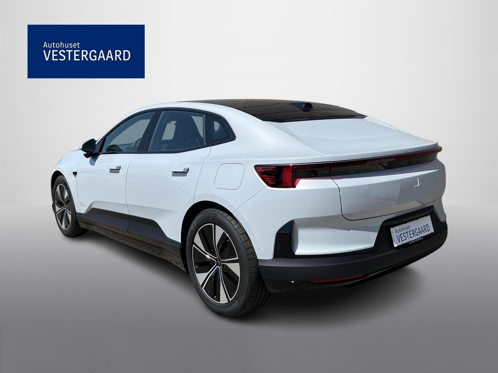 Sølv Polestar 4 fra 2026
