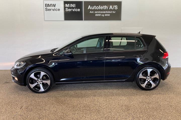 Sort VW Golf VII fra 2017