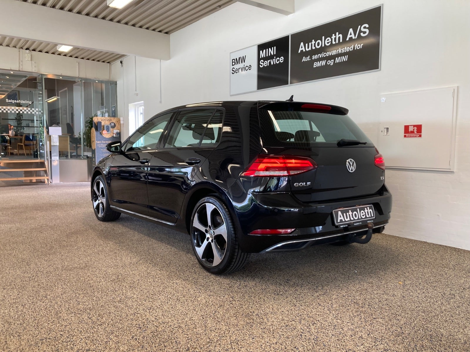 Sort VW Golf VII fra 2017
