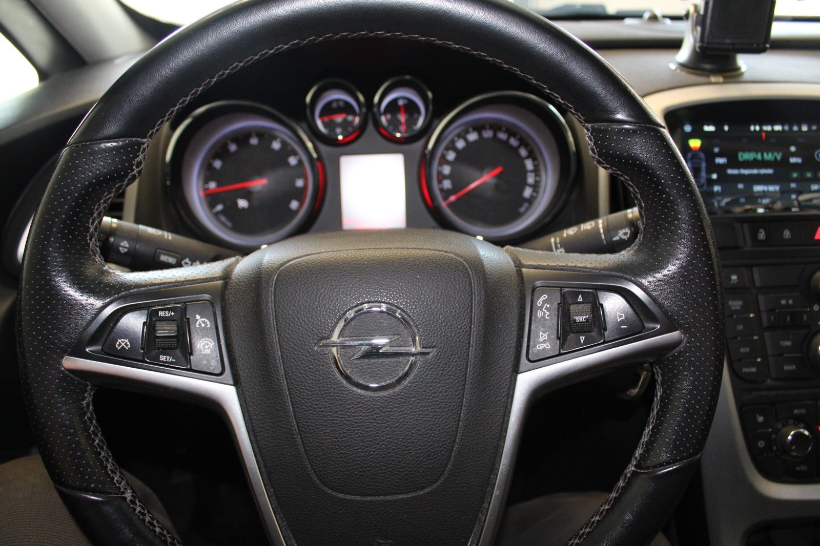 Sort Opel Astra fra 2012