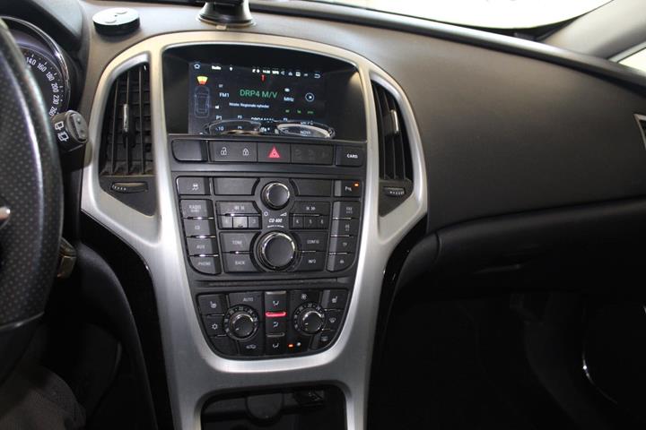 Sort Opel Astra fra 2012