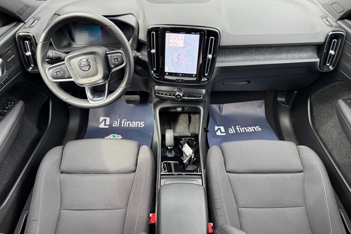 Sort Volvo XC40 fra 2023